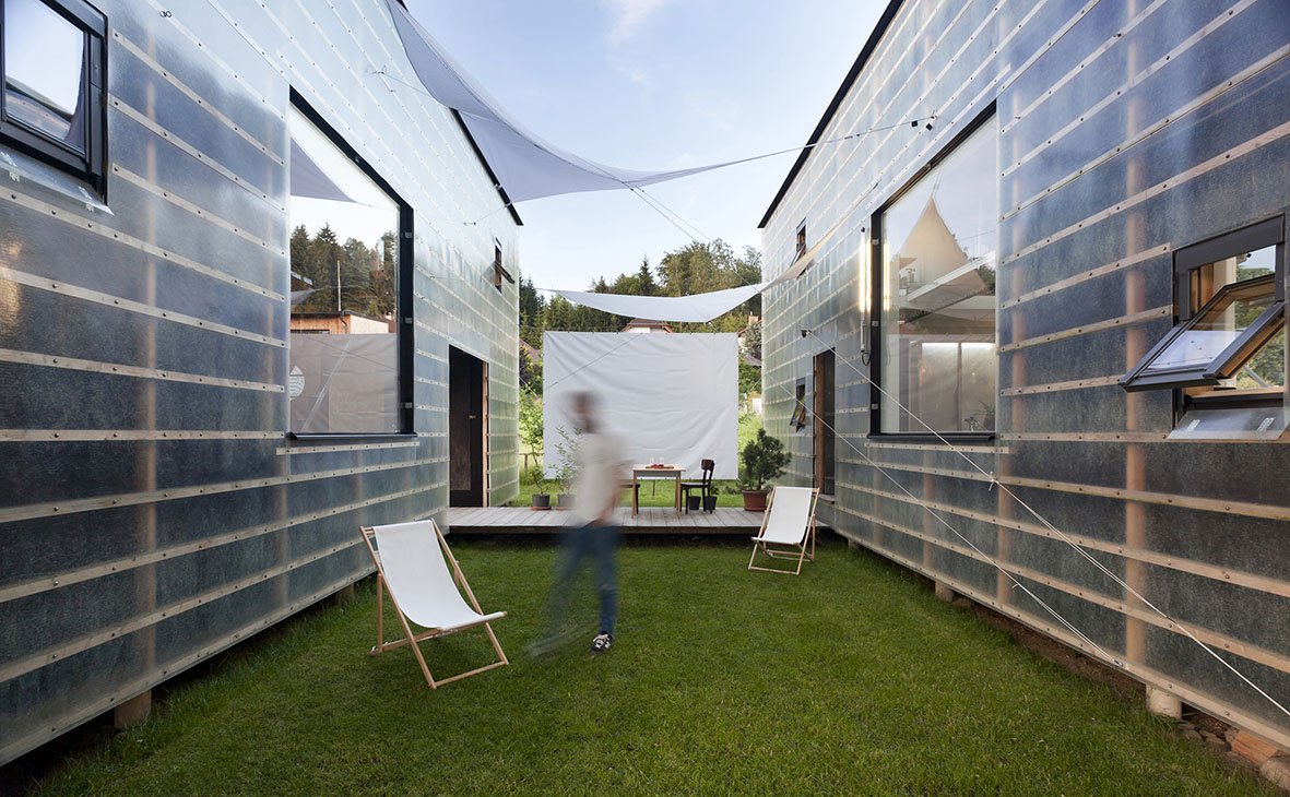 Petr Stolín Architekt dokončili ZEN Houses v roce 2015. Od té doby tu jeho tvůrci spokojeně bydlí.
