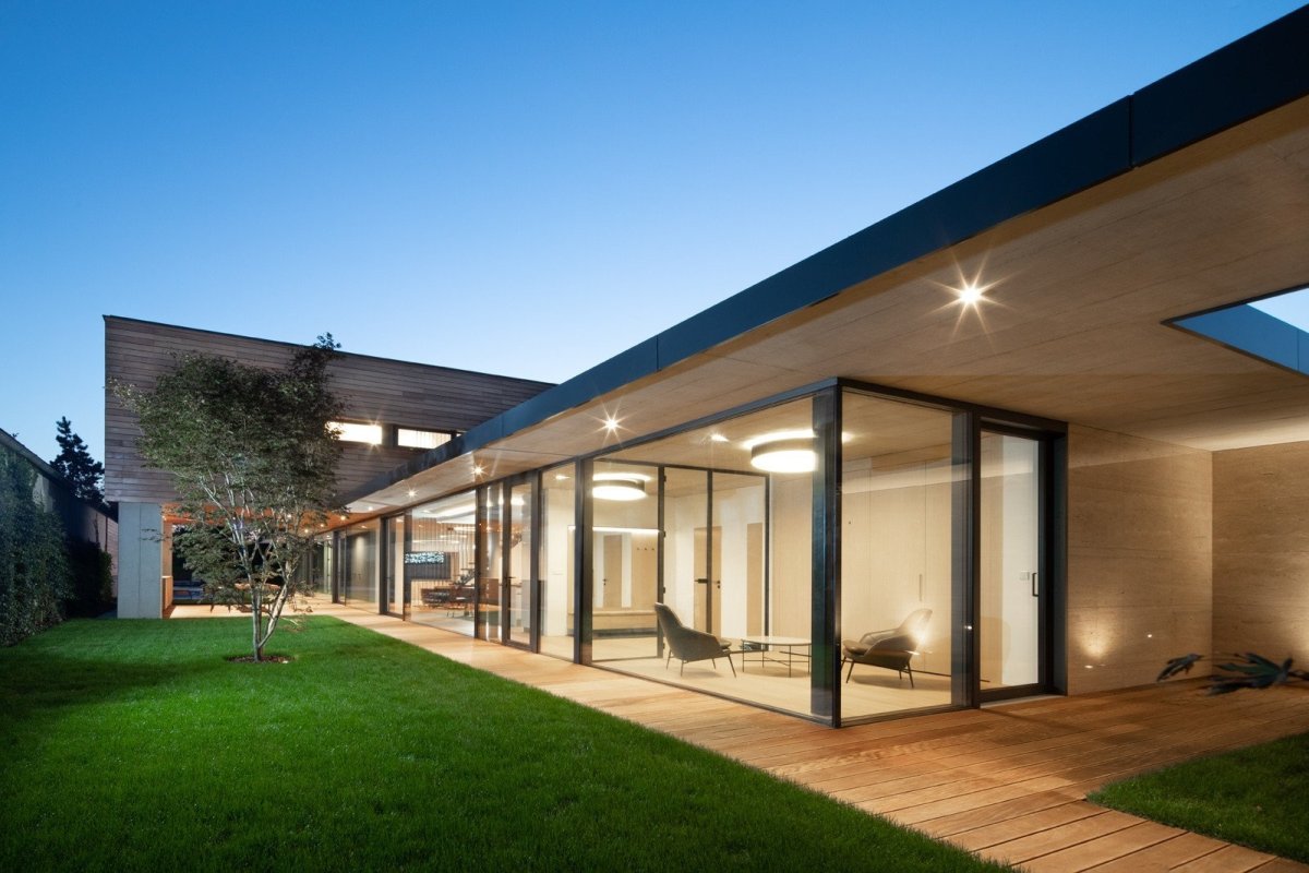 Rodinný dům v Průhonicích od Kamil Mrva Architects
