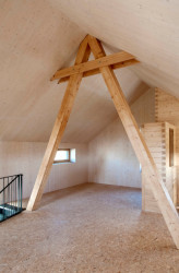 Vinohradnický dům na Zoboru, ateliér VAN JARINA