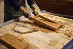 Výroba v Joseph Bricks stojí na více než 100letých zkušenostech předávaných po tři generace.