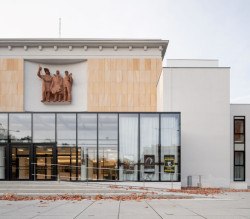 Nově zrekonstruovaný kulturní dům v Ostravě od Platforma architekti