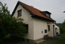 Původní dům (Krychlový dům ve Vrané nad Vltavou; IO Studio)