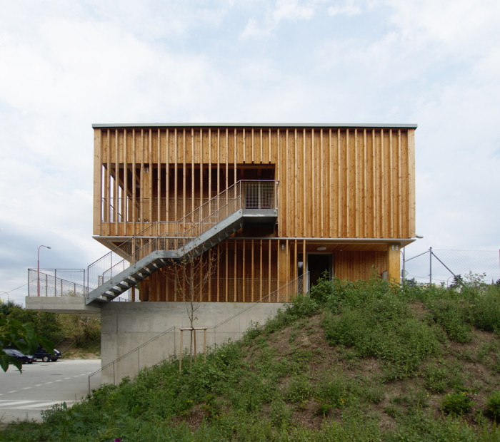 Loděnice Karloveské rameno v Bratislavě, OFFICE110 architekti