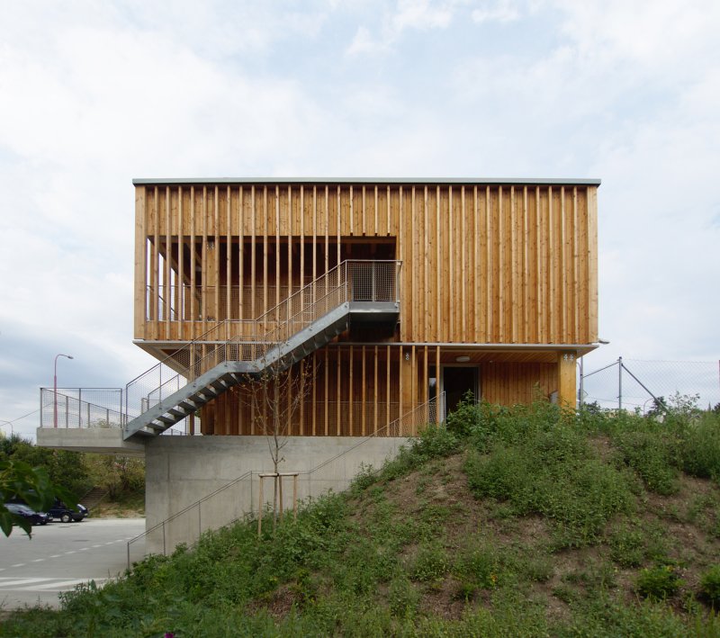 Loděnice Karloveské rameno v Bratislavě, OFFICE110 architekti