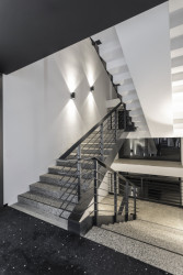 Petr Hák proměnil bývalou lázeňskou polikliniku v Poděbradech na designový hotel Chariclea