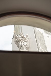 Interiér zmrzlinárny v Brně od architektky Barbory Kudelové