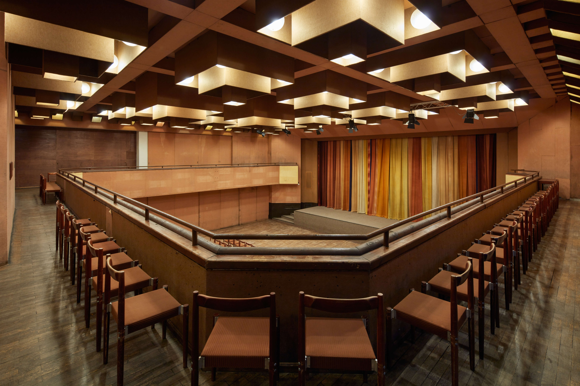 „Nemusí jít o dogmatickou památkářskou opravu, důležité je jen to, aby nad ni dohlíželi architekti, kteří dokáží dále rozvinout kvality návrhu Karla Pragera a přidat k nim třeba i něco nového," zamýšlí se Beránek.