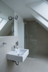 Edit!, 180° house – foto