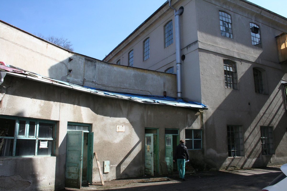 Původní stav (Muzeum starých strojů a technologií v Žamberku, Ateliéru Walter)