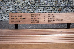 Hudební odkazy (Bytový soubor Bohdalecké kvarteto, Podlipný Sladký architekti)