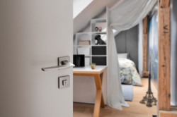 Dveřní kování: M&T, kliky TERRY