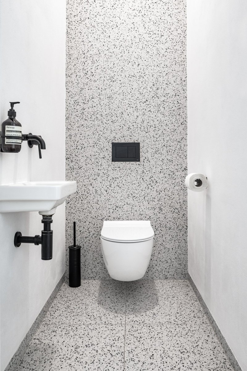 "Dům propojen se zelení" na Praze 9 od studia Iveta Langerová architekti