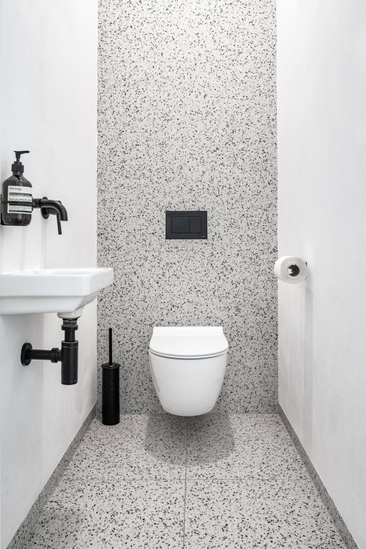 "Dům propojen se zelení" na Praze 9 od studia Iveta Langerová architekti