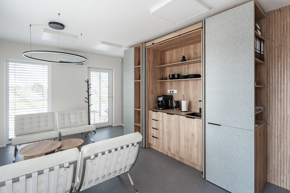 Komfortní zázemí výrobního areálu - interiér (Komerční dřevostavby od Eko Modular)