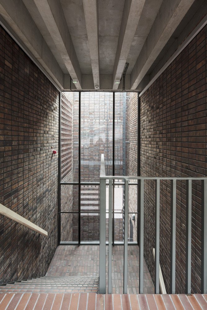 Fakulta rozhlasové a televizní tvorby Slezské univerzity v Katovicích, BAAS Arquitectura + Grupa 5 Architekci + Małeccy Biuro Projektowe