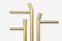 Ravak představil na letosním Designbloku novou kolekci vodovodních baterií Revers designérů Romana Vrtišky a Vladimíra Žáka.