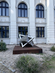 Bývalá synagoga, Bohuslav Moravec, 1902: Po rekonstrukci se do objektu vrátilo mnoho původních prvků