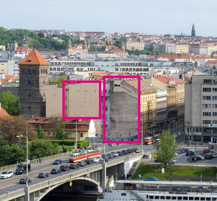 Řešená parcela v Revoluční ulici