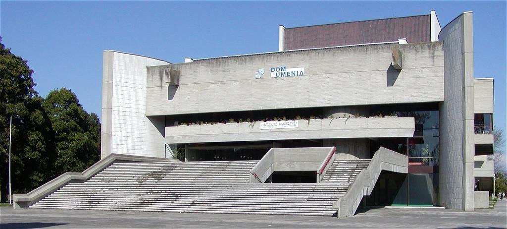 Dům umění v Piešťanech od Ferdinanda Milučkého, 1968-1979.
