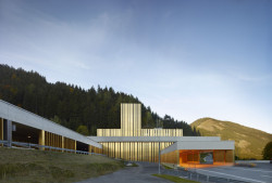 Vjezd do silničního tunelu, Riepl Riepl Architekten