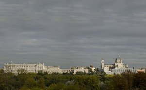 Emilio Tuñón Architects, Mansilla + Tuñón Arquitectos, ukázka přirozeného napojení na Královský palác, foto