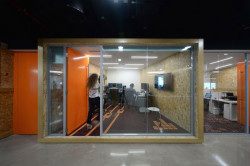 M+N Architecture, Viola Communications Office - foto