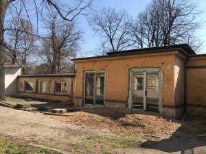 Probíhající renovace bývalé kuželny ze 30. let v plzeňských Štruncových sadech. Foto: Studio Toast