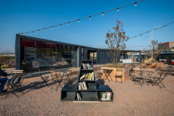 KAM, Modulární čekárna, Brno - foto