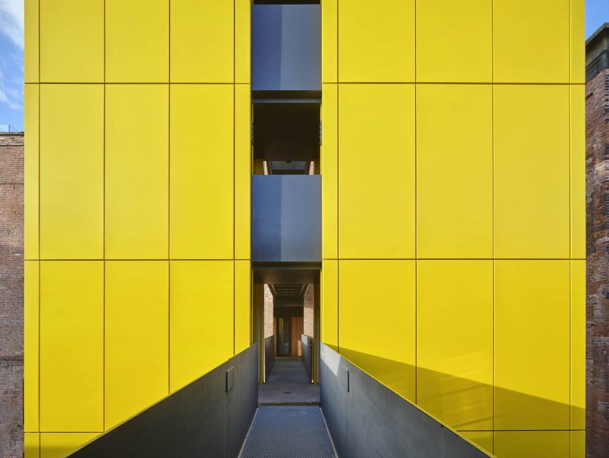 Projekt Crusader Works: Přádelny v centru Manchesteru přestavěné na bydlení, studio shedkm