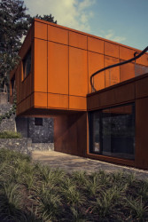 Rodinná vila Vráž, Olgoj Chorchoj