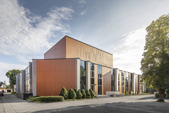 Largo Reflex na budově RTVS (Rozhlas a televize Slovenska) v Košících.