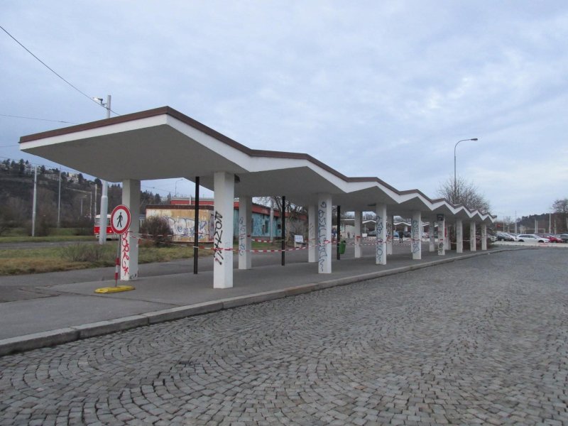 Přístřešky na Nádraží Braník