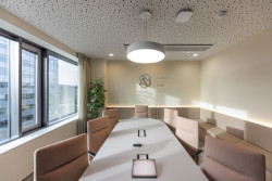 Nová pobočka švédské společnosti Atlas Copco. Návrh i realizaci interiéru provedli PREMIER interiors.