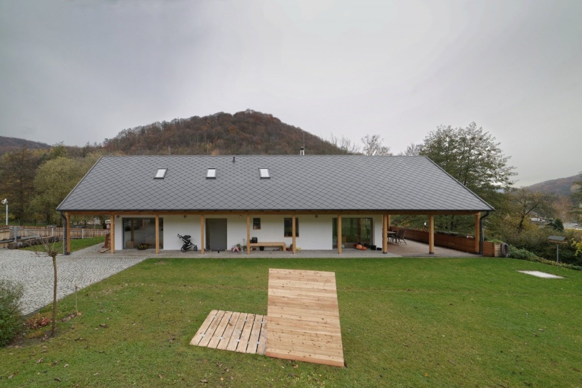 Rodinný dům Povrly od studia 3+1 architekti
