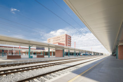 Nové zastřešení nástupišť na pardubické nádraží dodala společnost Egoe.