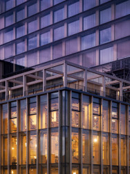 Uhlíkově neutrální kulturní centrum Sara od White Architekter