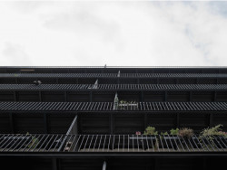 Bytový dům Račianska, GutGut