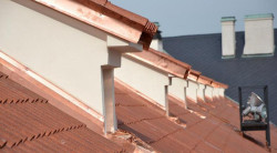 Nová střecha na Pražském hradě.