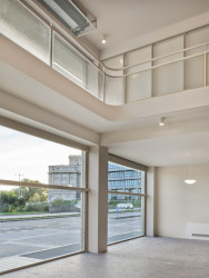 Budova Elektrických podniků v Praze-Holešovicích po rekonstrukci od studia TaK Architects