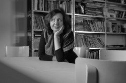 Kniha Ke stolu, Jana Tichá,