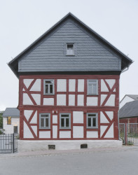 Architekt Marc Flick zrekonstruoval zchátralý dvůr v západním Německu