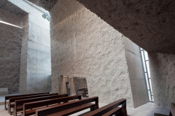 Menis Arquitectos postavili kostel svatého Spasitele ve městě La Laguna na Tenerife