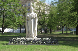 Krajinářský architekt Ondřej Fous pohovoří o realizaci veřejného prostoru Národního muzea v Praze, na kterém se podílel.