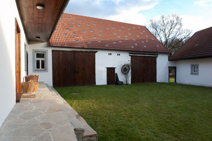 skvadra architekti, Rekonstrukce jihočeské usedlosti - foto