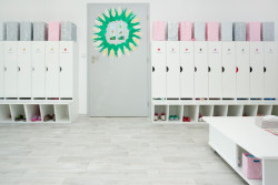 Modulární  Anglicko - česká mateřská školka Teddy Bear ve Vsetíně: Šatny