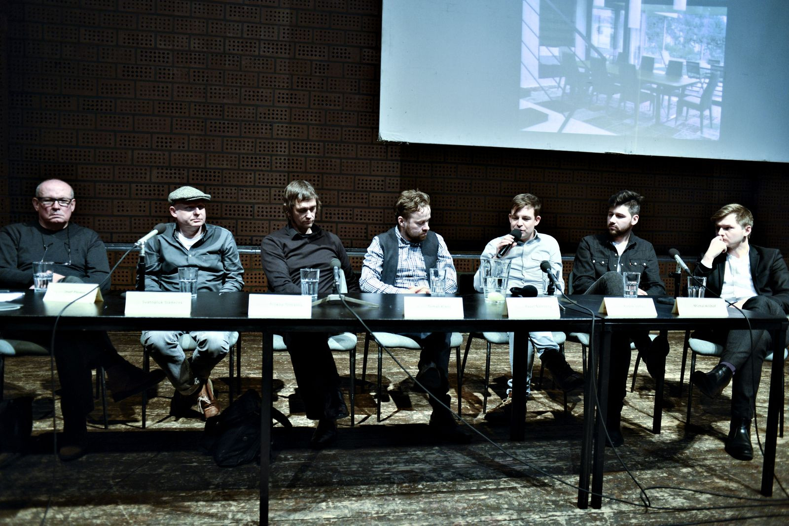 pořad ARCHITEKTI CZ, diskuze 7 architektů v Liberci, foto