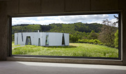 Dům ve tvaru prstenu, caraa.cz s.r.o., Foto