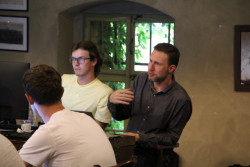 Foto z improvizované učebny - prezidentského salónku restaurace U Orloje - místa konání Letní školy BIM modelování v Žatci