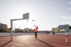 Revitalizace areálu kasáren ve Vysokém Mýtě, Barbora Srpková, Martin Lukáč: Sportovní plocha je přizpůsobena různým sportům