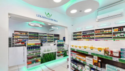 Adam Rujbr Architects, Lékárna Korunka Veveří - foto